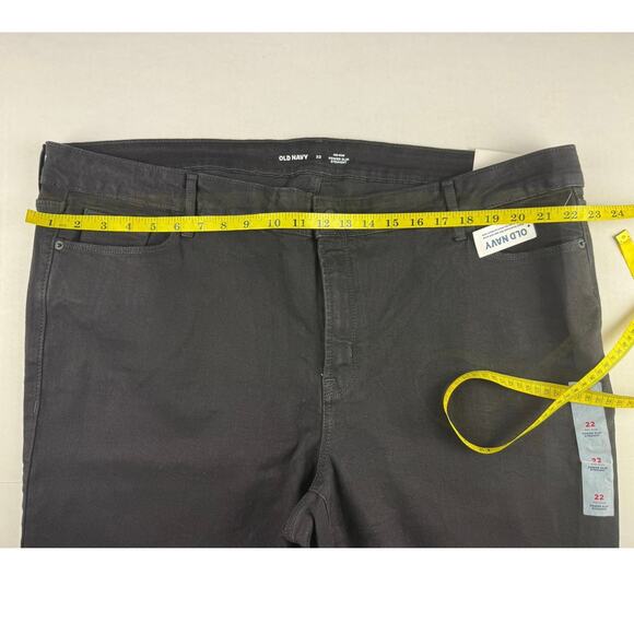 Old Navy Mid-Rise Power Slim Straight - Plus Size 22 black - Picture 3 of 7